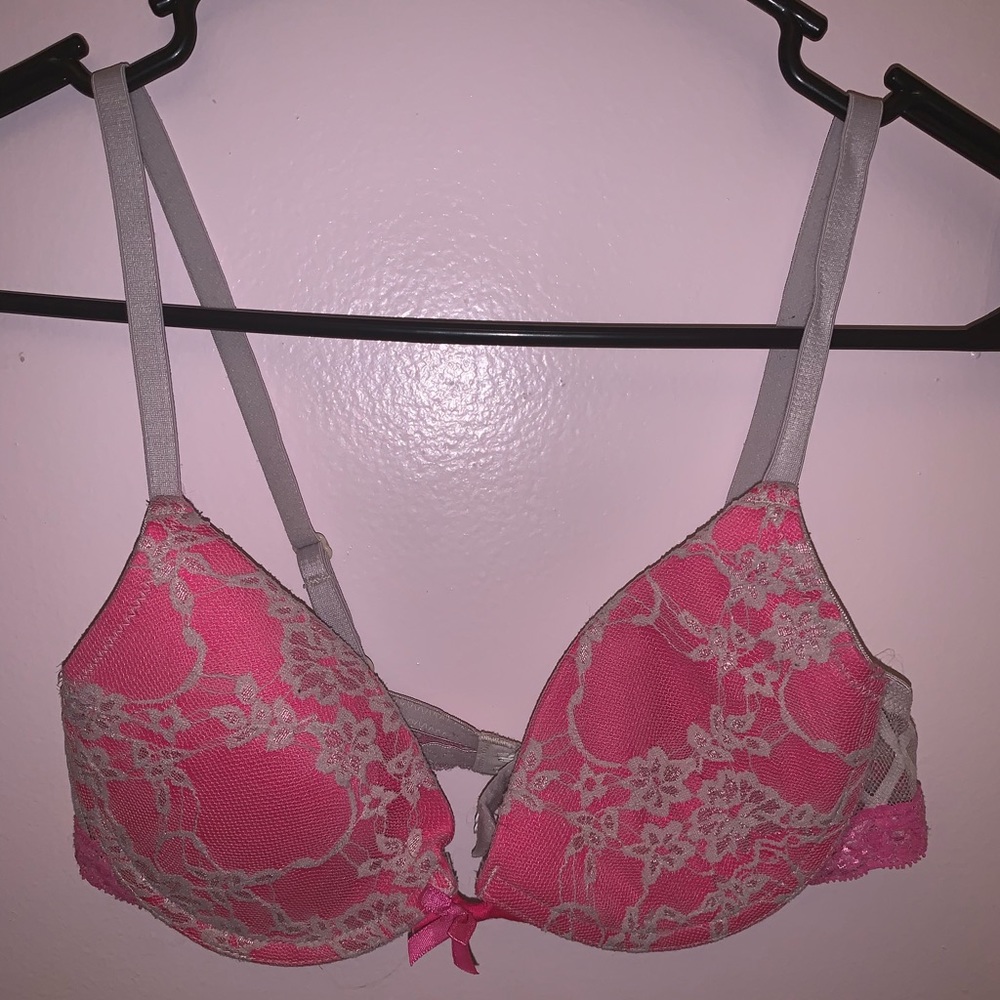 2 bras